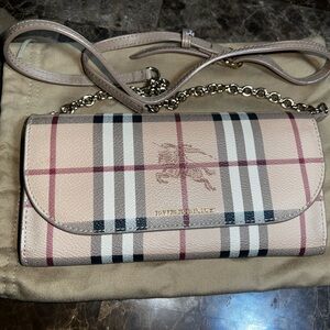 BURBERRY CHECK WALLET ON CHAIN